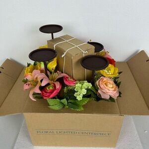 Avon NOS VTG '2001' Floral Lighted Centerpiece